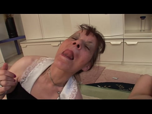 ❤️ Duha ka lola ug usa ka apohan adunay tulo ka lalaki ️ Just porn sa amon ☑