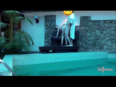 ❤️ Giimbitar sa amo ang katabang sa pool, apan dili makasukol sa init ️ Just porn sa amon ☑